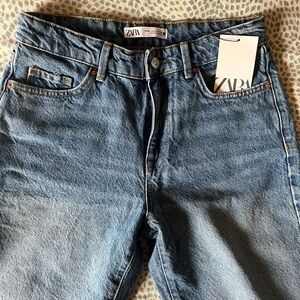 Zara Women’s Classic Denim Jeans